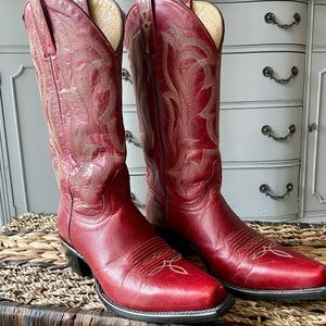 Shyanne cowgirl boots size 7